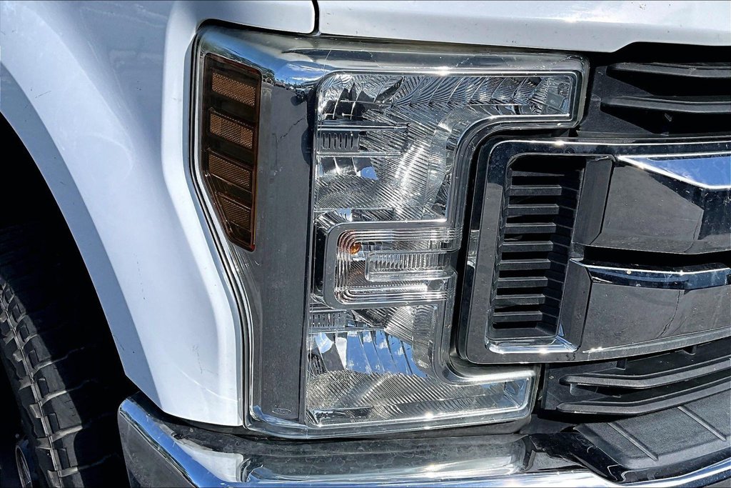 Used 2019 Ford F250 XLT w/ XLT Premium Package AWD/4WD image 28