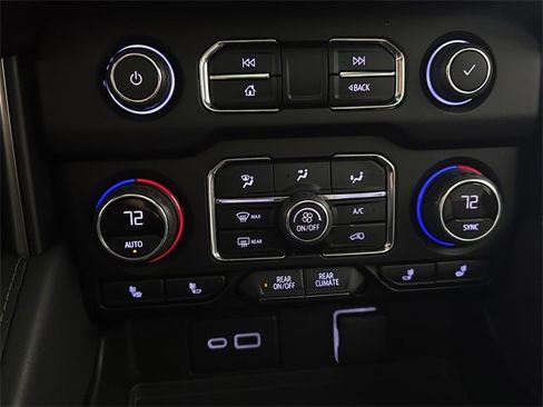 Used 2022 Chevrolet Tahoe Z71 w/ Off-Road Capability Package image 15