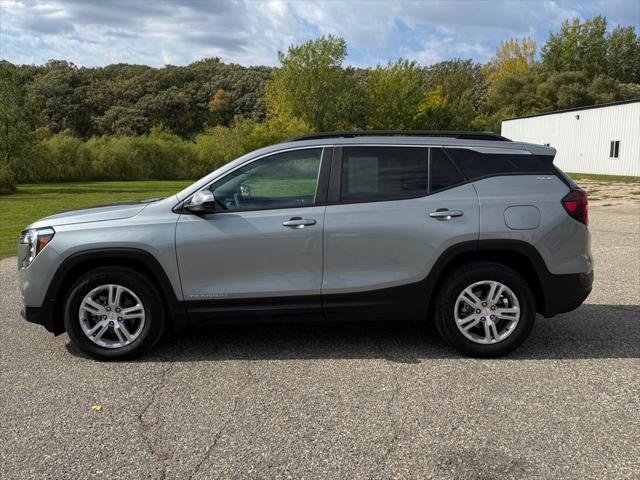 Used 2023 GMC Terrain SLE w/ Driver Convenience Package AWD/4WD image 6