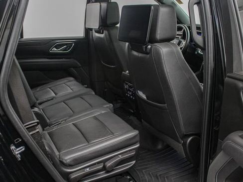 Used 2023 Chevrolet Tahoe Z71 w/ Luxury Package AWD/4WD image 21