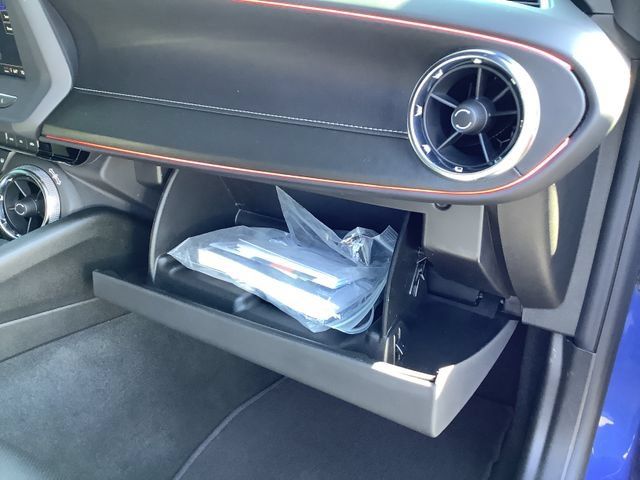 Used 2022 Chevrolet Camaro LT RWD image 31