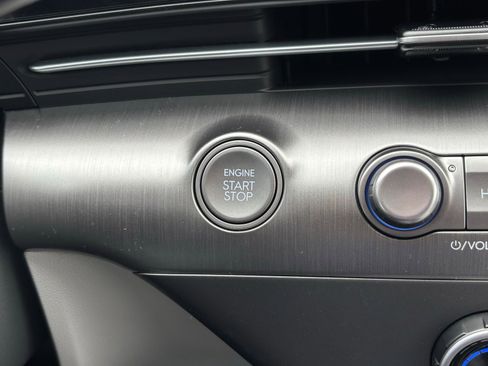 New 2026 Hyundai Kona SE FWD image 19