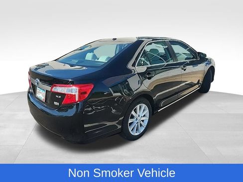Used 2014 Toyota Camry XLE w/ Convenience Package FWD image 3