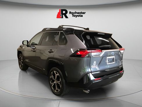 Used 2023 Toyota RAV4 XSE w/ Weather Package AWD/4WD image 5