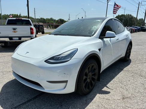 Used 2020 Tesla Model Y Long Range AWD/4WD image 2