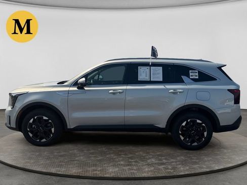 Certified 2026 Kia Sorento S AWD/4WD image 2