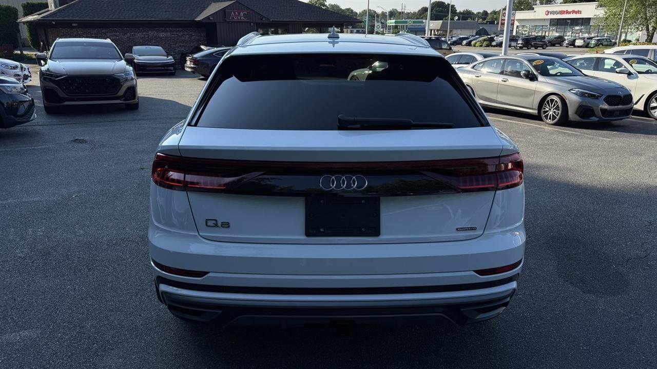 Used 2023 Audi Q8 Premium Plus w/ Premium Plus Package AWD/4WD image 16
