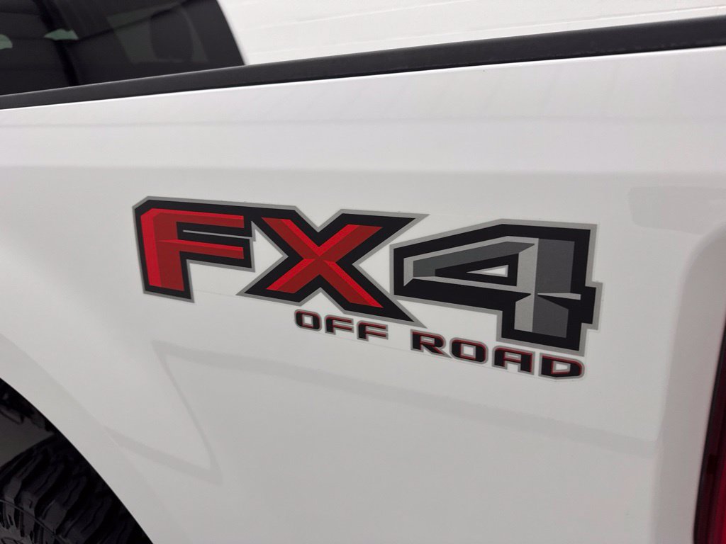 Used 2017 Ford F250 XLT w/ FX4 Off-Road Package AWD/4WD image 9