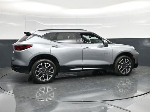 Used 2025 Chevrolet Blazer RS AWD/4WD image 14