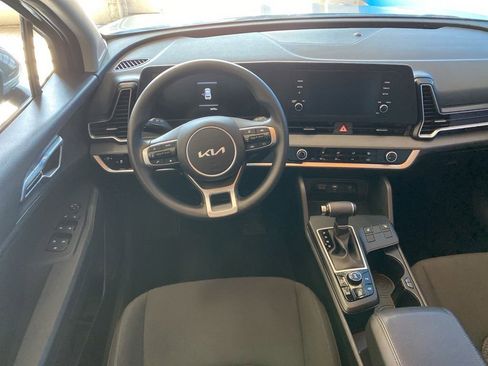Used 2025 Kia Sportage LX AWD/4WD image 5