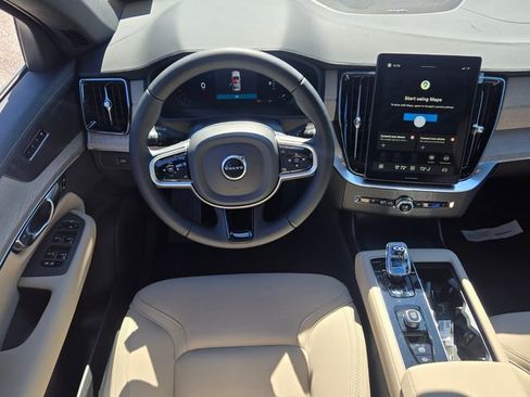 New 2026 Volvo XC90 B6 Plus w/ Protection Package Premier AWD/4WD image 15