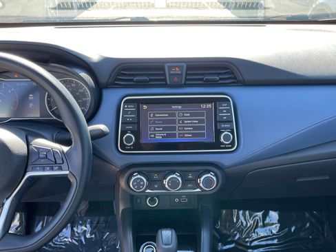 Used 2025 Nissan Versa SV image 17