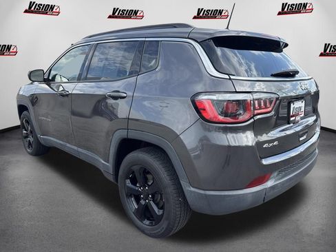 Used 2017 Jeep Compass Latitude w/ Popular Equipment Group AWD/4WD image 8