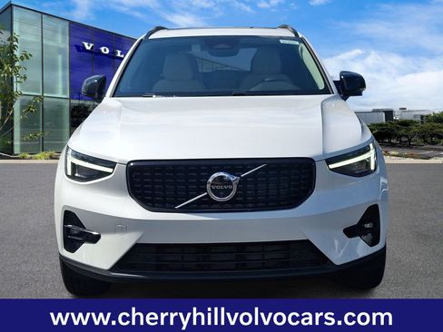 Certified 2025 Volvo XC40 B5 Ultra w/ Protection Package Premier image 2