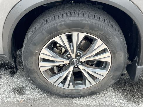 Used 2023 Nissan Rogue SV w/ SV Premium B Package AWD/4WD image 14