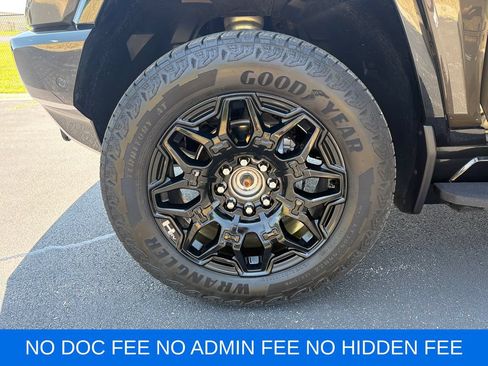 Used 2025 GMC Hummer EV 3X w/ LPO, Illumination Package AWD/4WD image 30