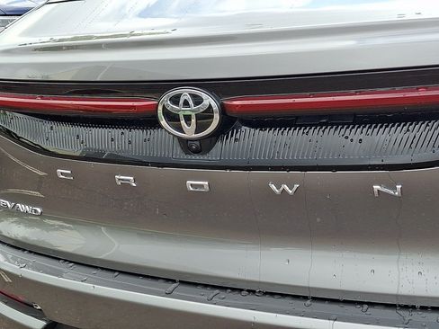 Certified 2026 Toyota Crown AWD/4WD image 30