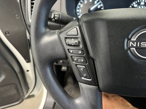 Used 2024 Nissan Frontier SV RWD image 26