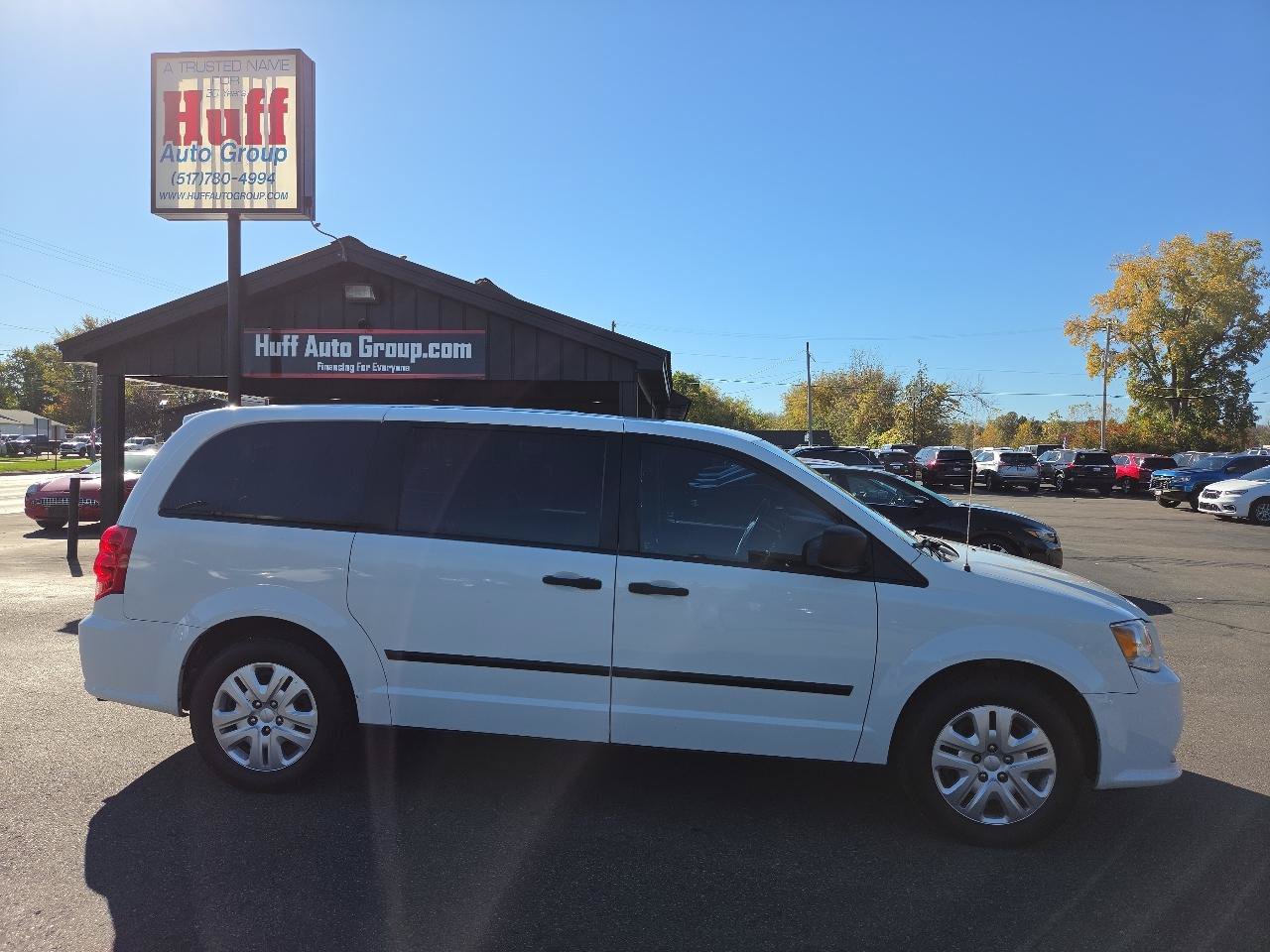 Used 2015 Dodge Grand Caravan American Value Package FWD image 2