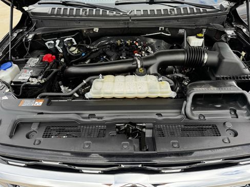 Used 2024 Ford Expedition Limited image 36