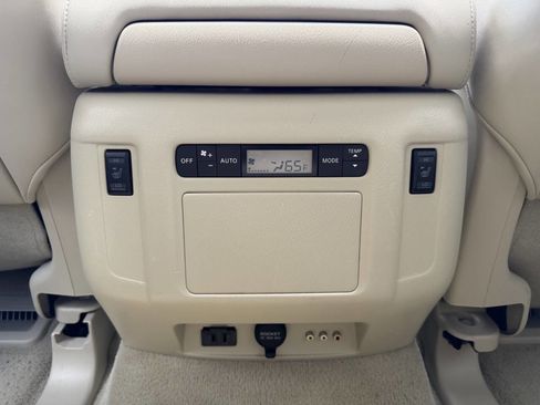 Used 2015 INFINITI QX80 4WD w/ 22" Wheel Package image 36