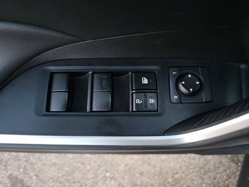 Used 2024 Toyota RAV4 LE AWD/4WD image 27