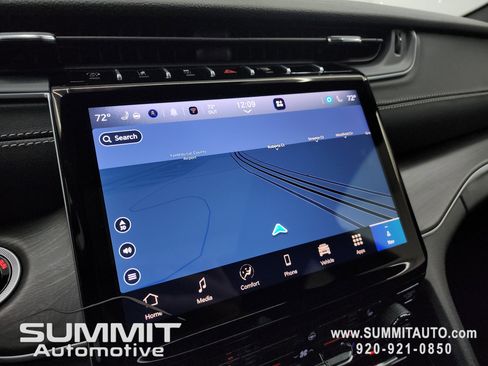 New 2025 Jeep Grand Cherokee Limited w/ Black Appearance Package image 10