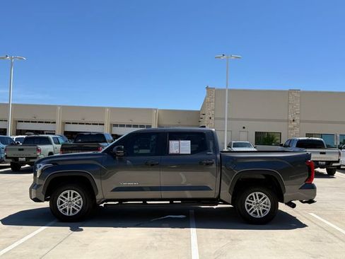 Used 2026 Toyota Tundra SR5 w/ SR5 Convenience Package image 7
