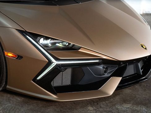 Used 2024 Lamborghini Revuelto AWD/4WD image 7