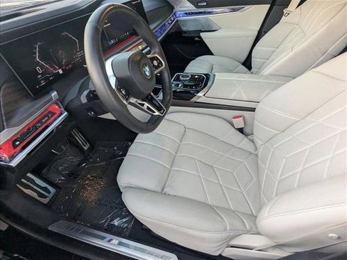 Certified 2023 BMW 760i xDrive w/ Executive Package image 17