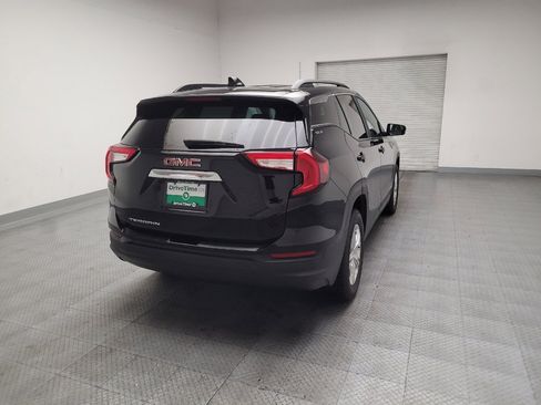 Used 2023 GMC Terrain SLE w/ Driver Convenience Package FWD image 7
