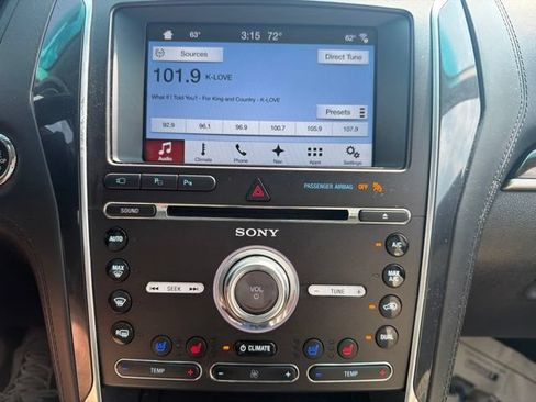 Used 2017 Ford Explorer Platinum AWD/4WD image 39
