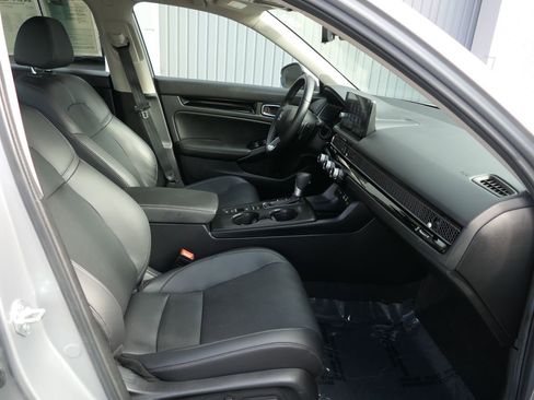 Used 2024 Honda Civic Touring image 26