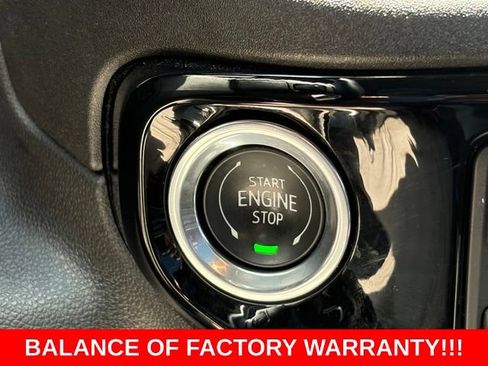 Used 2025 GMC Sierra 1500 SLT AWD/4WD image 24