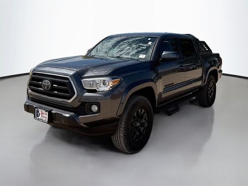 Used 2021 Toyota Tacoma SR5 RWD image 3