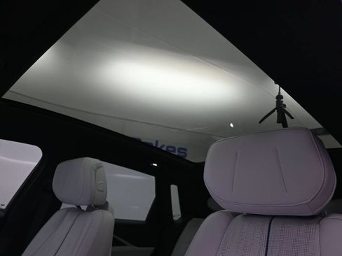 Used 2024 Cadillac Lyriq Luxury w/ LPO, Floor Liner Package AWD/4WD image 25