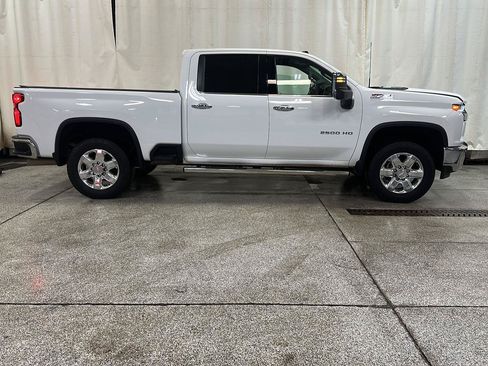 Used 2020 Chevrolet Silverado 2500 LTZ w/ LTZ Plus Package AWD/4WD image 6