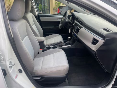 Used 2016 Toyota Corolla LE image 19