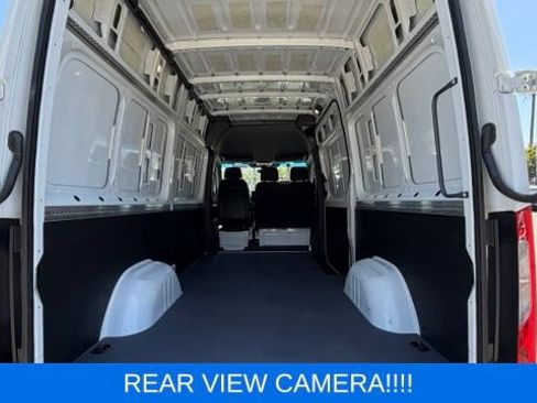 Used 2025 Mercedes-Benz Sprinter 2500 image 6