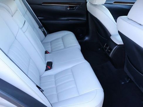 Used 2017 Lexus ES 350 w/ Ultra Luxury Package image 13