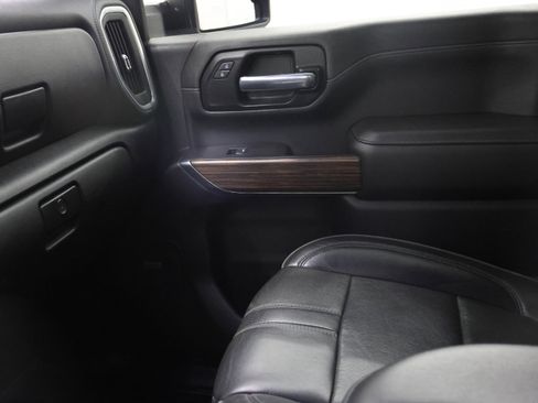 Used 2021 Chevrolet Silverado 2500 High Country w/ Z71 Off-Road Package image 13