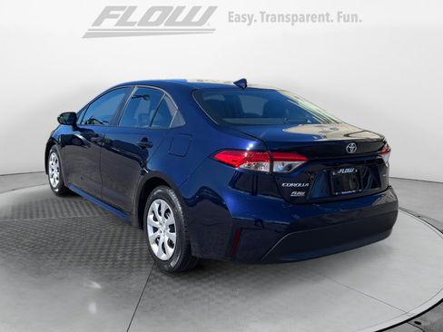 Used 2025 Toyota Corolla LE image 6