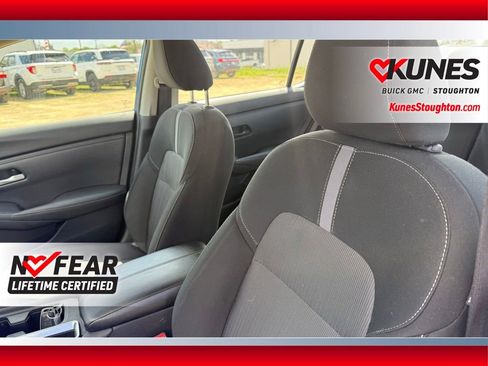 Used 2025 Nissan Sentra SV FWD image 23