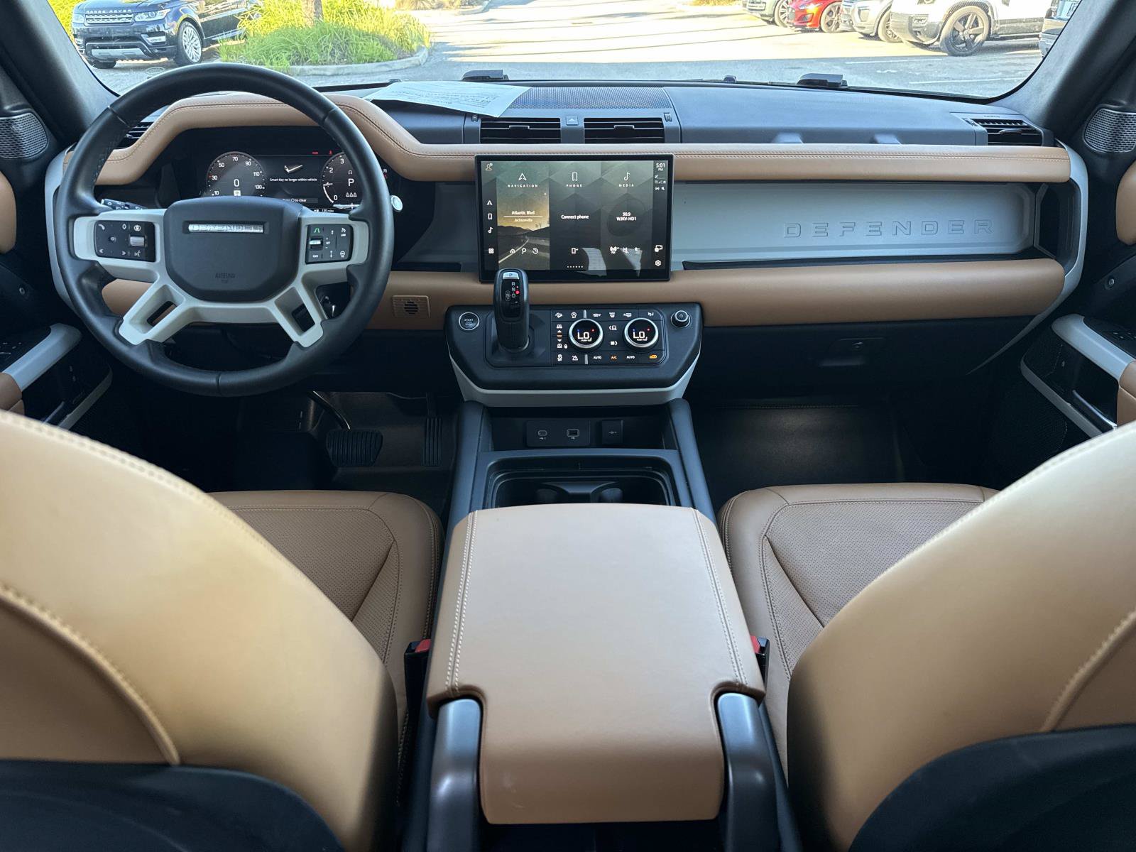 Certified 2024 Land Rover Defender 110 SE AWD/4WD image 15