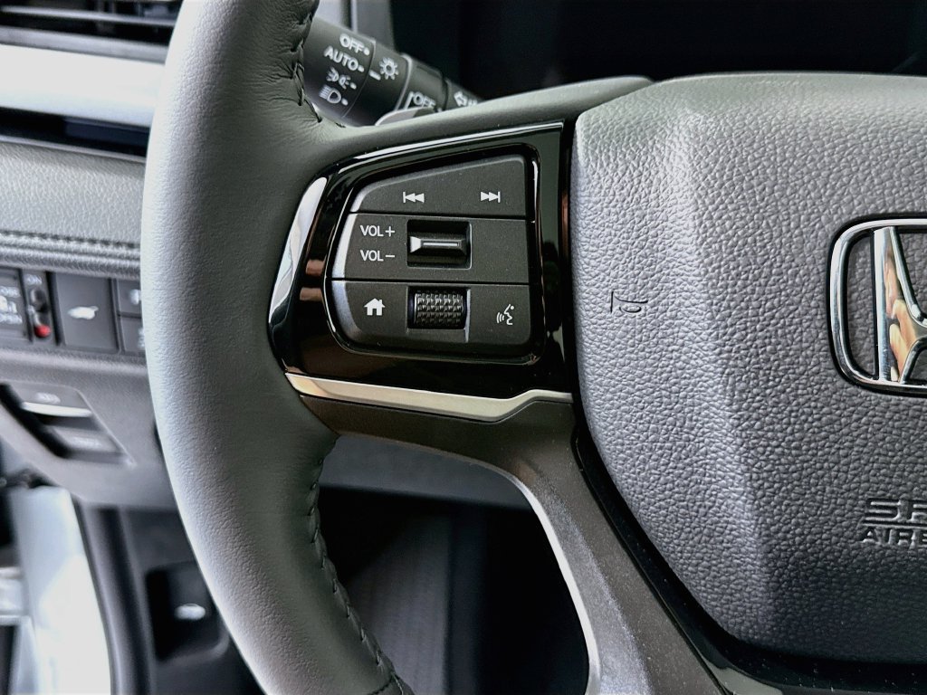 New 2026 Honda Odyssey Touring image 11