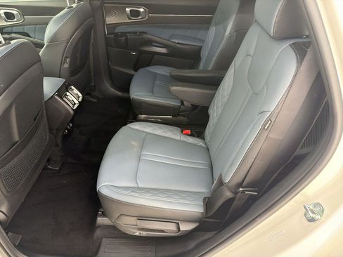 Used 2025 Kia Sorento SX Prestige AWD/4WD image 21