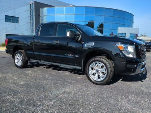 Certified 2022 Nissan Titan SV w/ SV Convenience Package AWD/4WD image 2