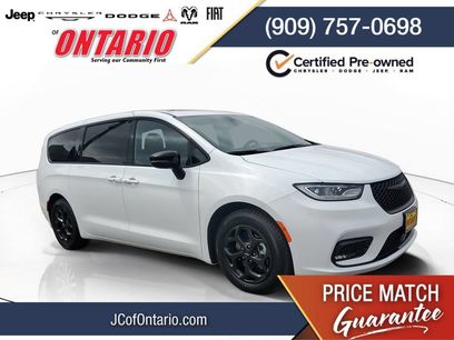 Certified 2023 Chrysler Pacifica Limited w/ S Appearance Package