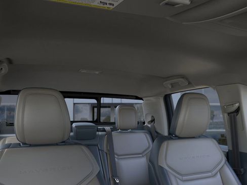New 2025 Ford Maverick Lariat image 12