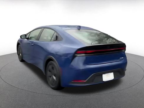 Used 2025 Toyota Prius LE image 10